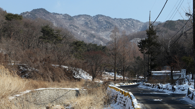 청계산 맑은숲 공원 계곡에서 즐기는 편안한 산책