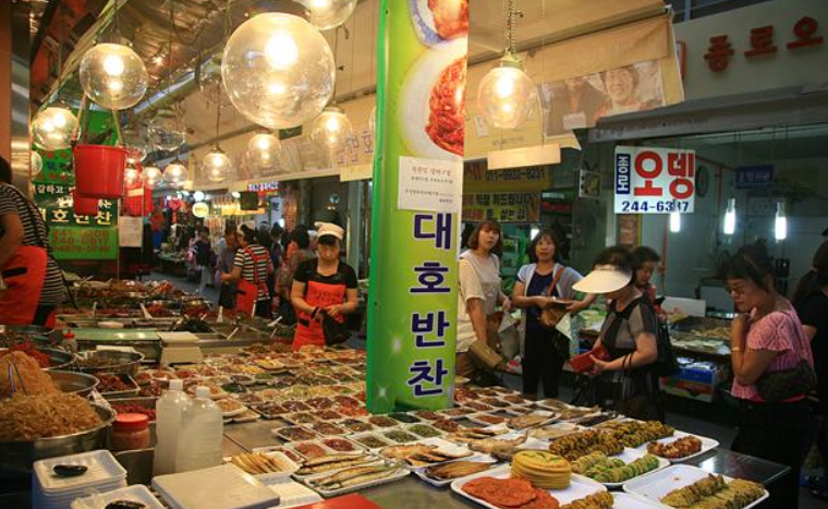 신선하고 다양한 맛을 즐겨요 수원 못골시장