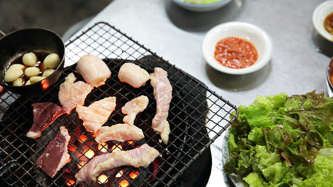 명소 옆 숨어 있는 부산의 맛집을 찾아라